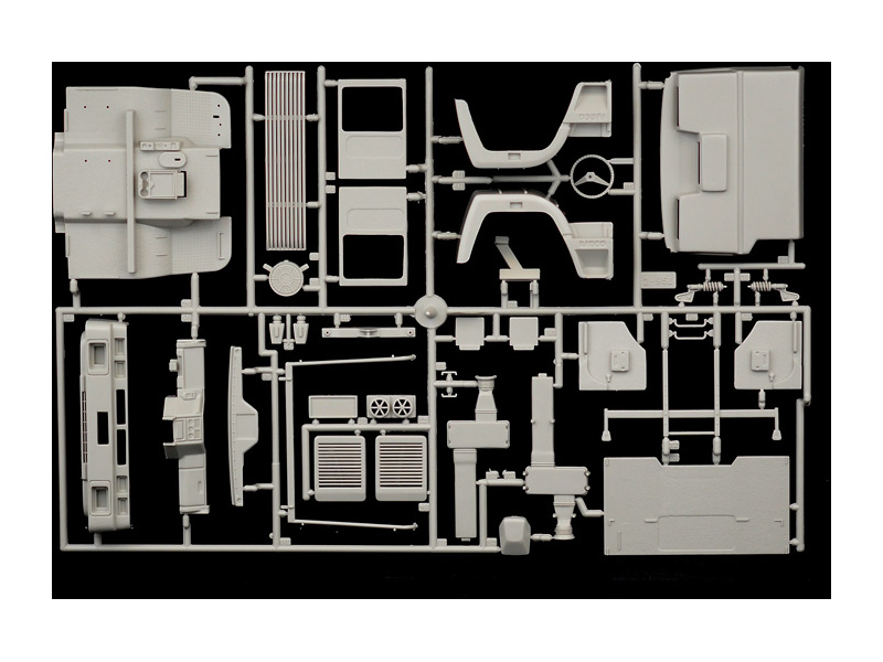 Italeri Iveco Turbostar 198.48 Special Reefer Truck (1:24)