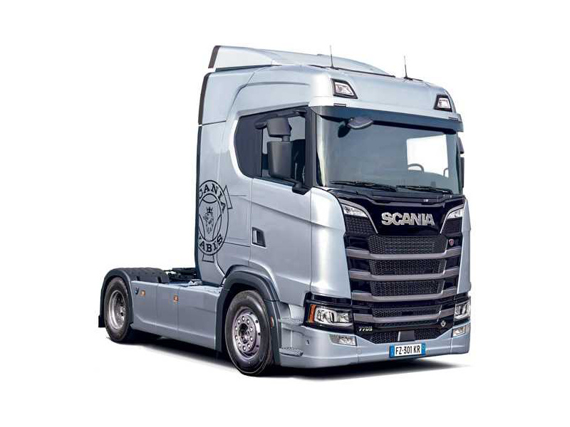 Italeri Scania S770 4x2 Normal Roof Grey Cab (1:24)