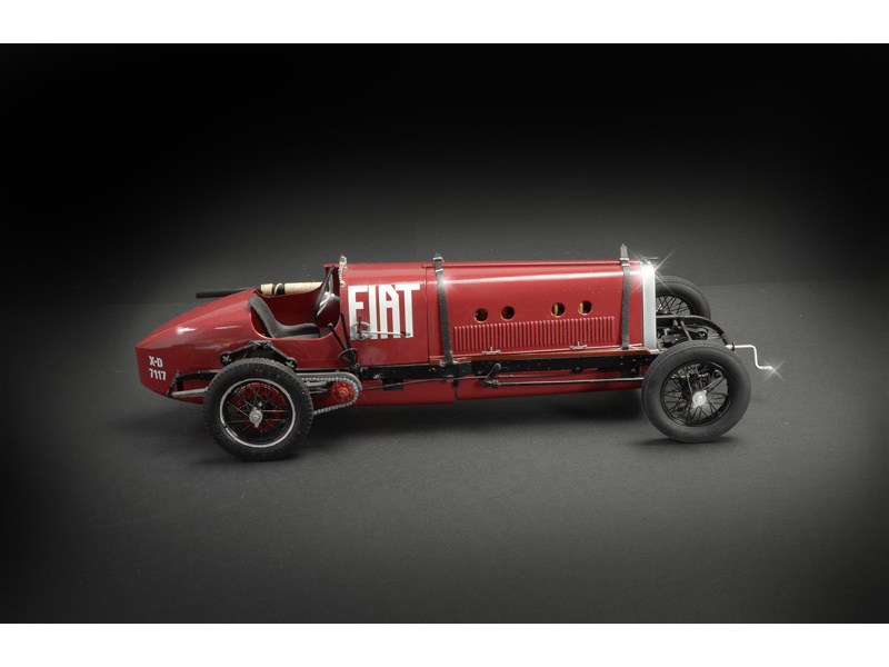 Italeri auto 4701 - FIAT MEFISTOFELE (1:12)