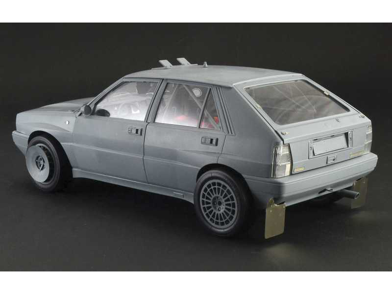 Italeri Lancia Delta HF Integrale (1:12)