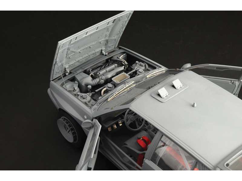 Italeri Lancia Delta HF Integrale (1:12)