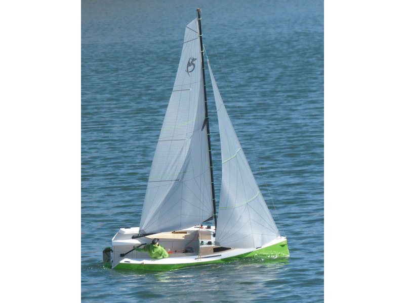 Krick Drago RC plachetnice 1:6 kit