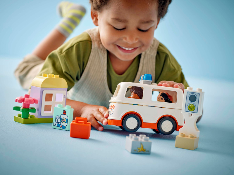 LEGO DUPLO - Sanitka a řidič