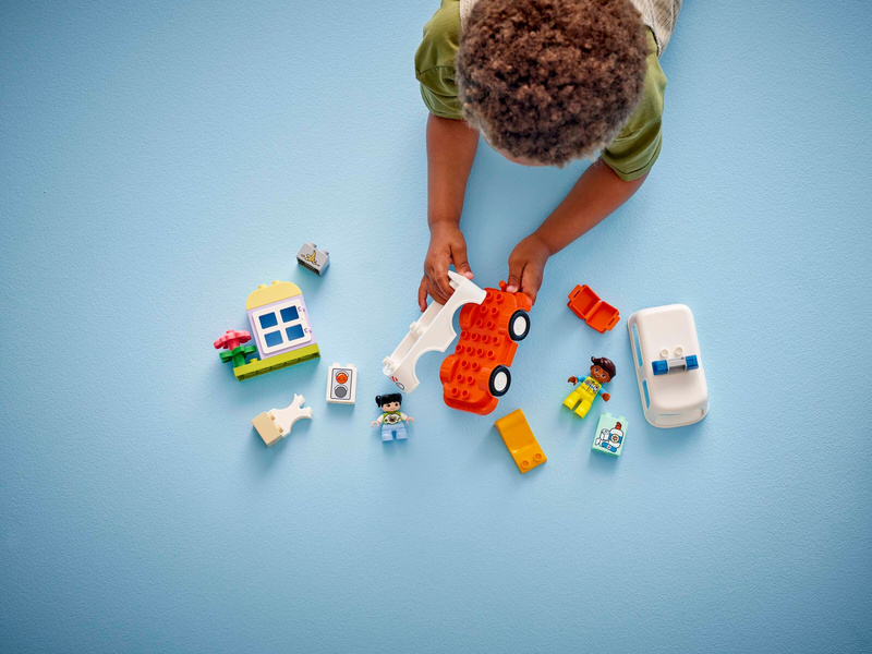 LEGO DUPLO - Sanitka a řidič