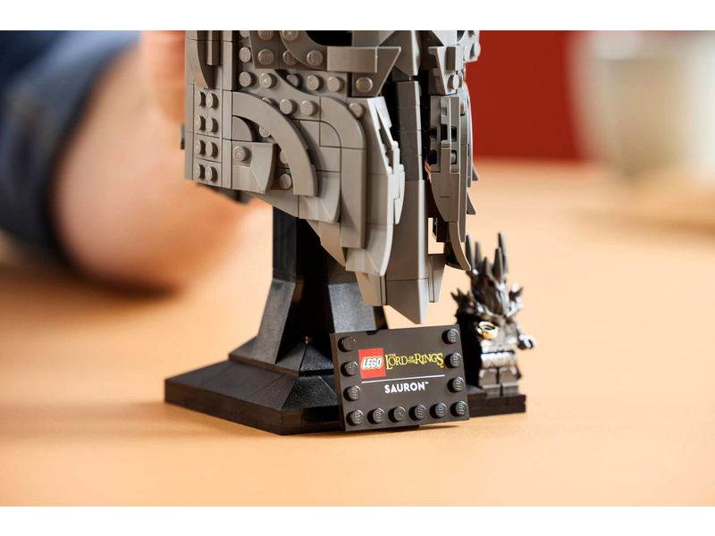 LEGO Icons - Pán prstenů: Sauronova helma