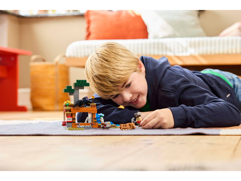 LEGO Minecraft - Výprava do dolu a pásovec