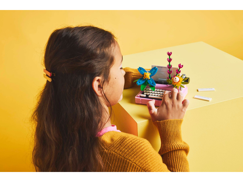LEGO Creator - Psací stroj s květinami