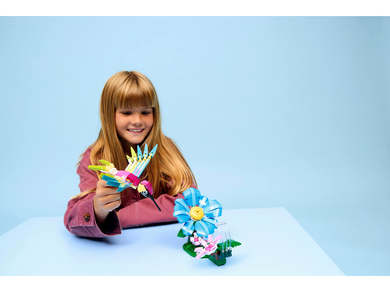 LEGO Creator - Divoká zvířata: Barevný kolibřík