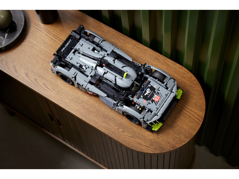 LEGO Technic - PEUGEOT 9X8 24H Le Mans Hybrid Hypercar