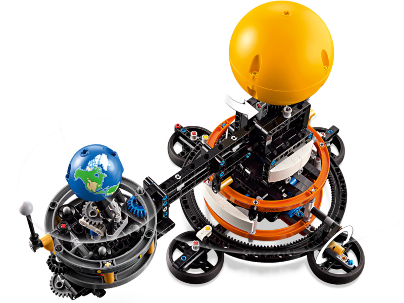 LEGO Technic - Planeta Země a Měsíc na oběžné dráze