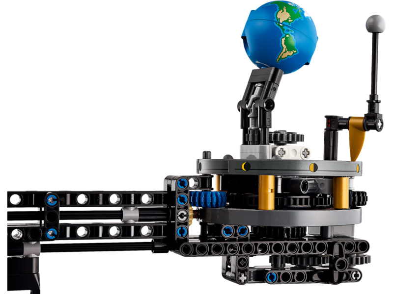 LEGO Technic - Planeta Země a Měsíc na oběžné dráze