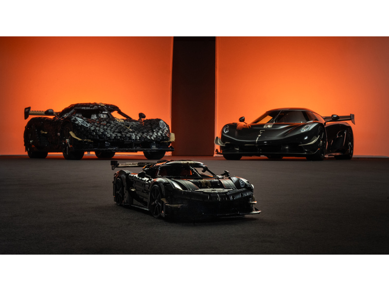 LEGO Technic - Megacar Koenigsegg Sadair's Spear