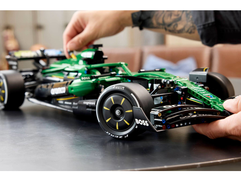 LEGO Technic - Auto Aston Martin Aramco AMR25 F1®