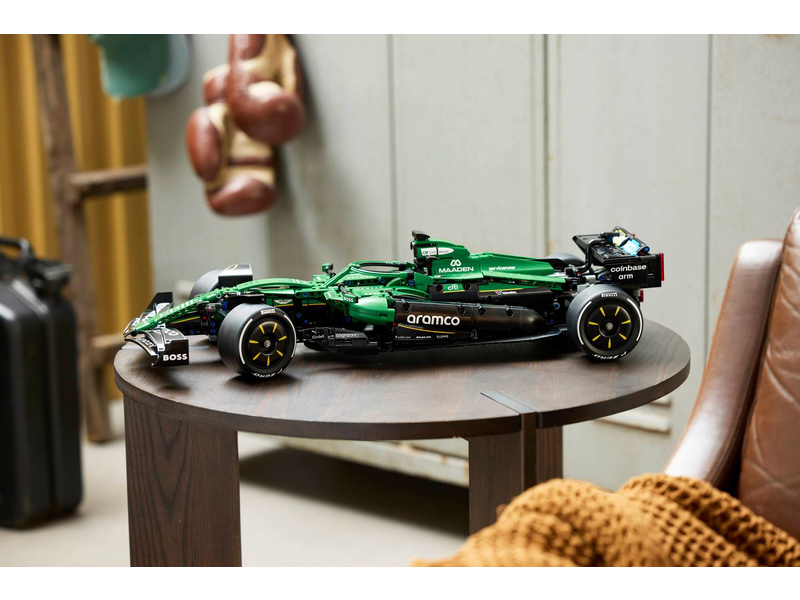 LEGO Technic - Auto Aston Martin Aramco AMR25 F1®