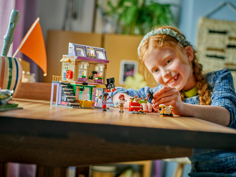 LEGO Friends - Obchod s hudebninami a byt