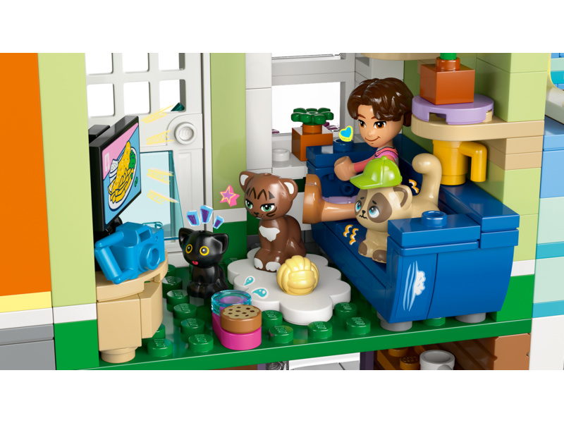 LEGO Friends - Apartmány a obchody v městečku Heartlake