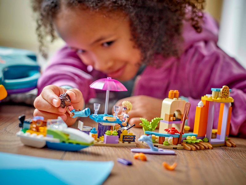 LEGO Friends - Kreativní plážový a cestovní kufřík