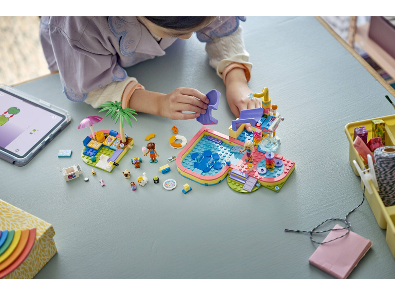 LEGO Friends - Zábavný den v aquaparku