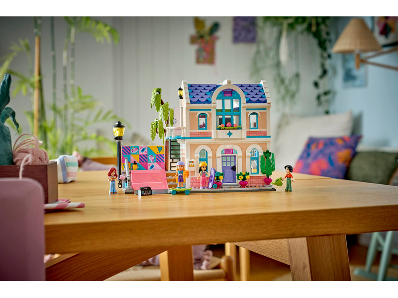 LEGO Friends - Liann a její rodinný dům