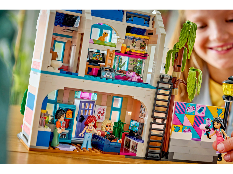 LEGO Friends - Liann a její rodinný dům