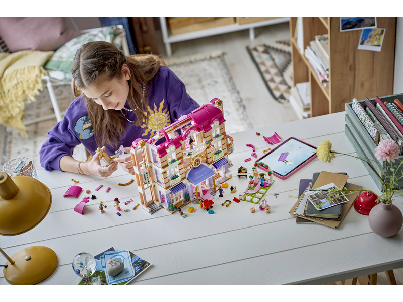 LEGO Friends - Grand Hotel v městečku Heartlake