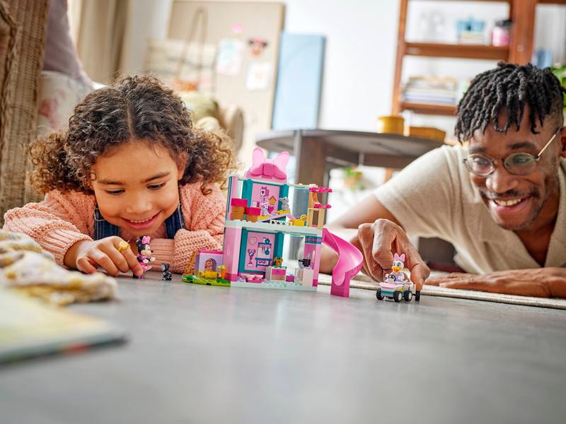 LEGO Disney - Minnie a hotel pro domácí mazlíčky