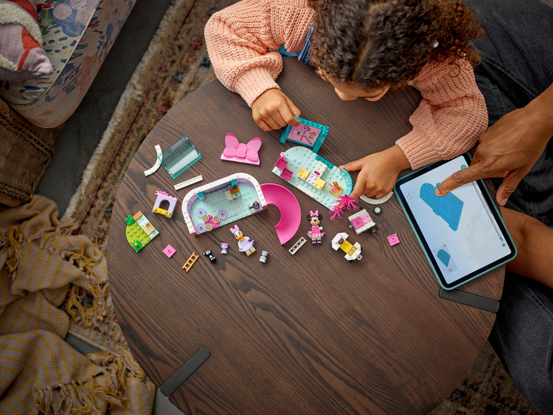 LEGO Disney - Minnie a hotel pro domácí mazlíčky