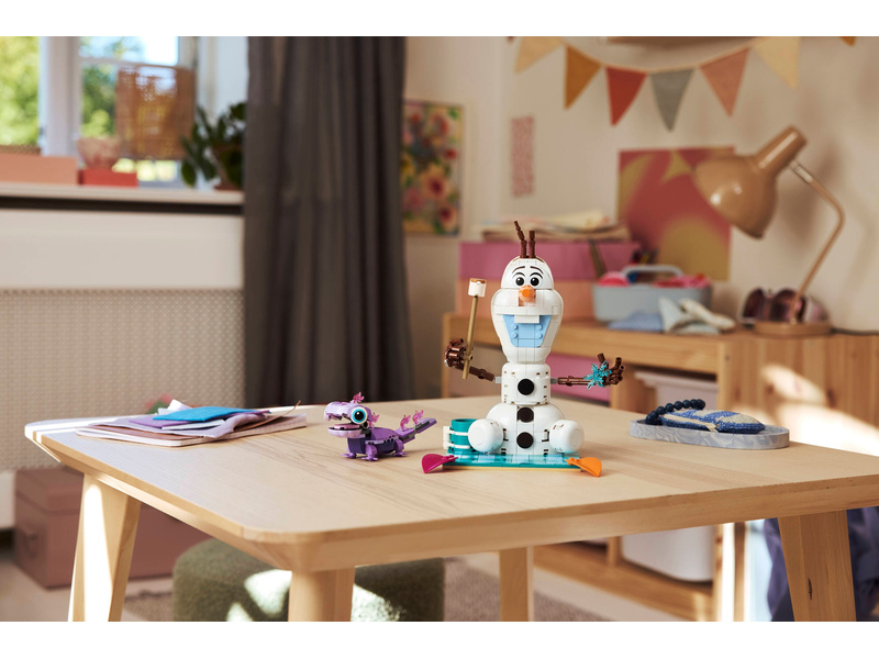 LEGO Disney - Olaf a Bruni na zábavném pikniku