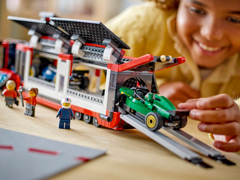 LEGO City - Kamion F1 s vozy F1 RB20 a AMR24