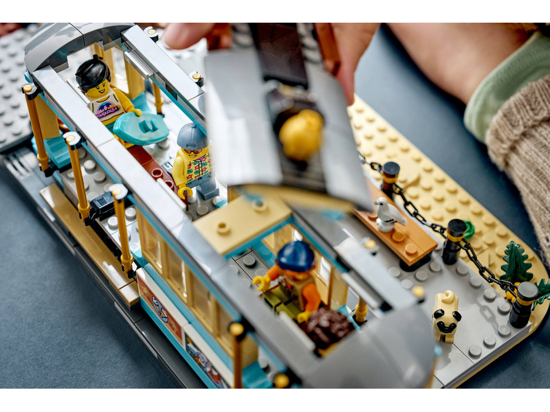 LEGO City - Historická plážová tramvaj