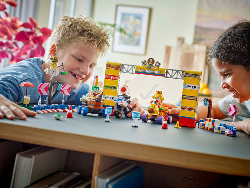 LEGO Super Mario - Mario Kart – Baby Peach a sada Grand Prix
