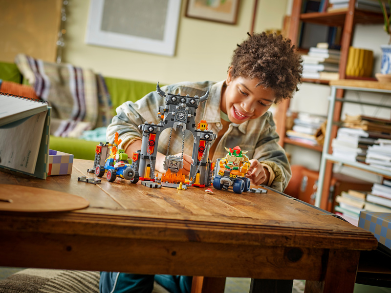 LEGO Super Mario - Mario Kart - Bowser a jeho hrad