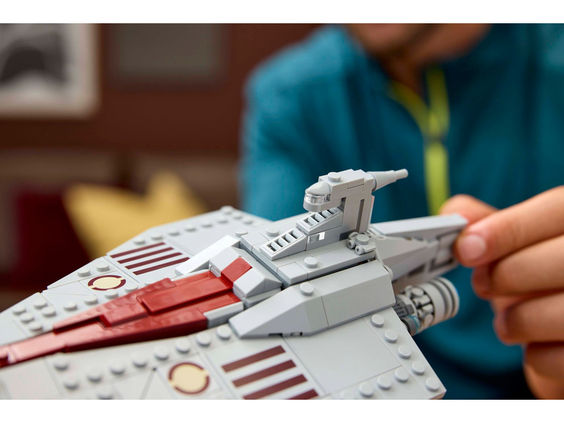 LEGO Star Wars - Útočná loď třídy Acclamator