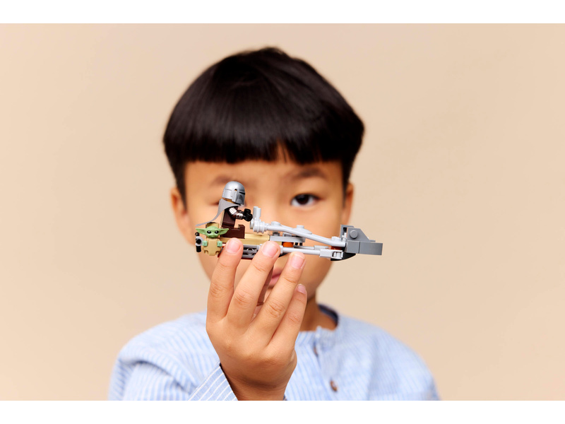 LEGO Star Wars - Mandalorian a Grogu a spídrová motorka