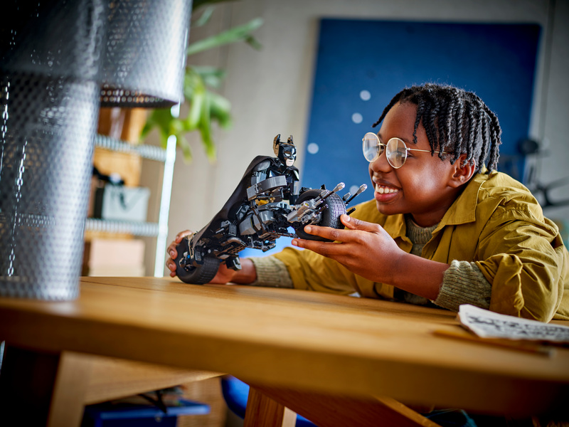 LEGO Batman - Sestavitelná figurka: Batman a motorka Bat-Pod