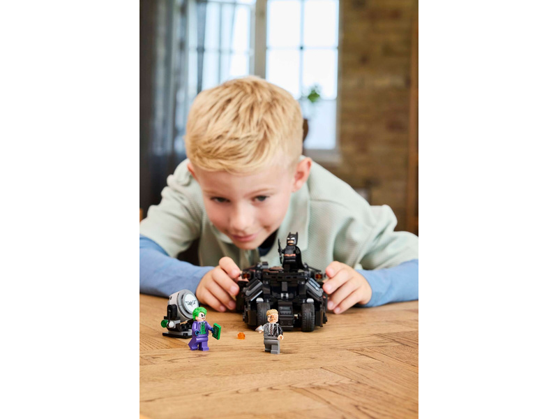 LEGO DC Batman - Batman Tumbler vs. Two-Face a Joker