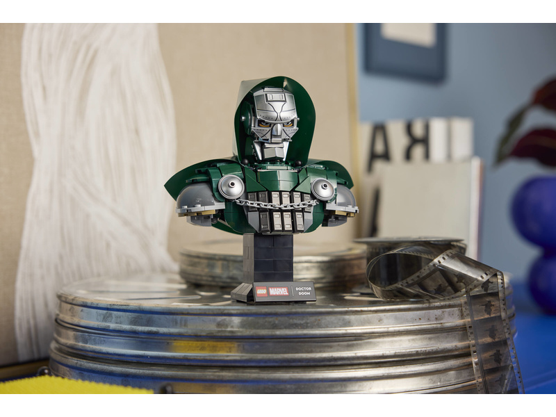LEGO Marvel - Busta Doktora Dooma