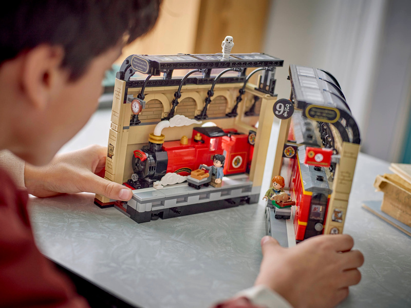 LEGO Harry Potter - Knižní zarážka: Spěšný vlak do Bradavic