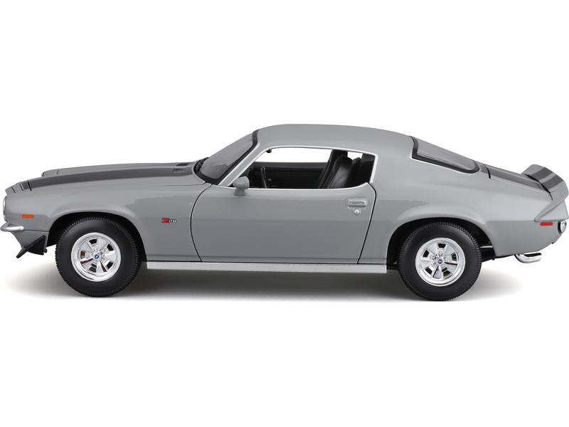 Maisto Chevrolet Camaro 1971 1:18 šedá