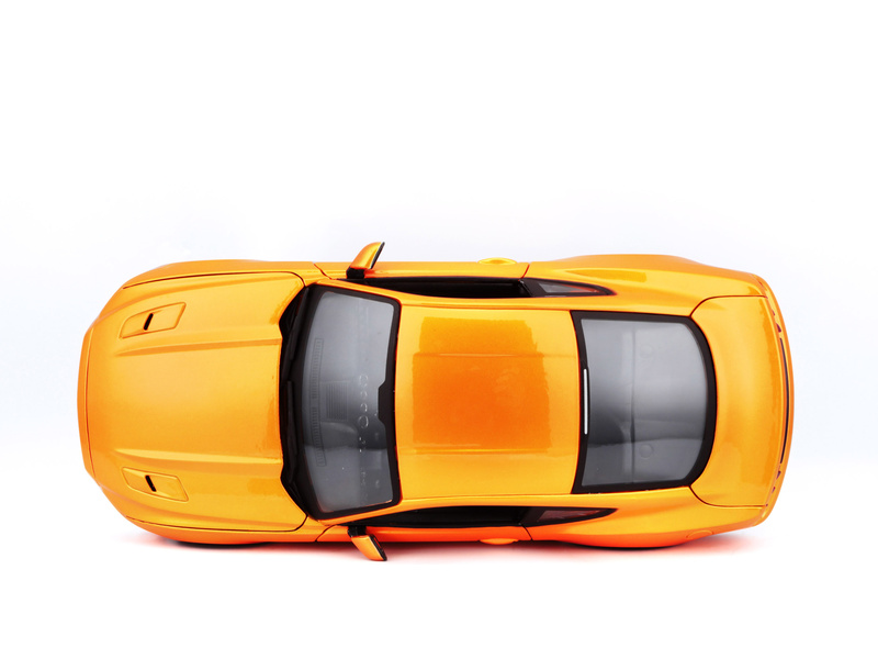 Maisto Ford Mustang GT 2015 1:18 oranžová metalíza