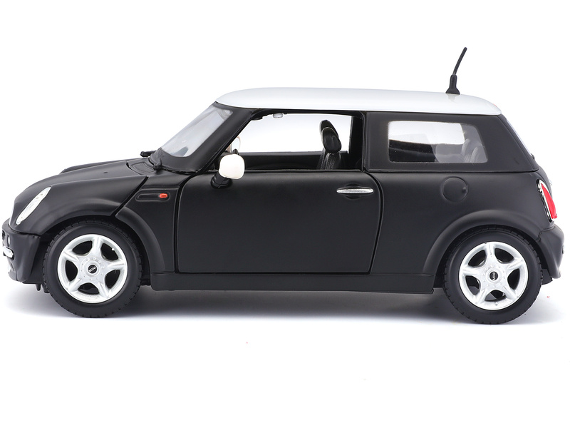 Maisto Mini Cooper 1:24 černá matná
