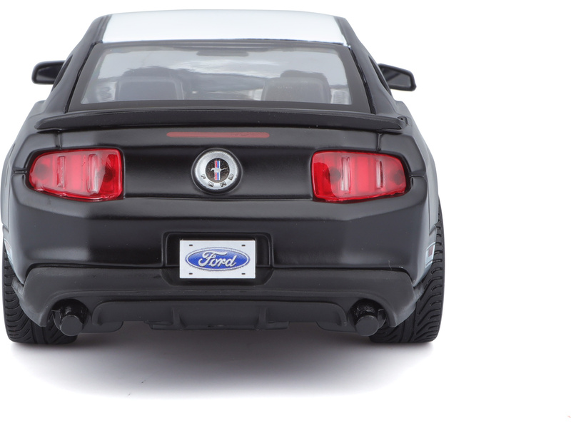 Maisto Ford Mustang Boss 302 1:24 černá matná