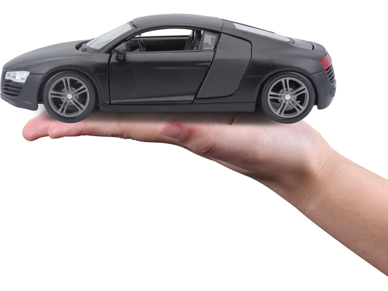 Maisto Audi R8 1:24 černá matná