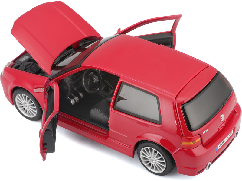 Maisto Volkswagen Golf R32 1:24 červená