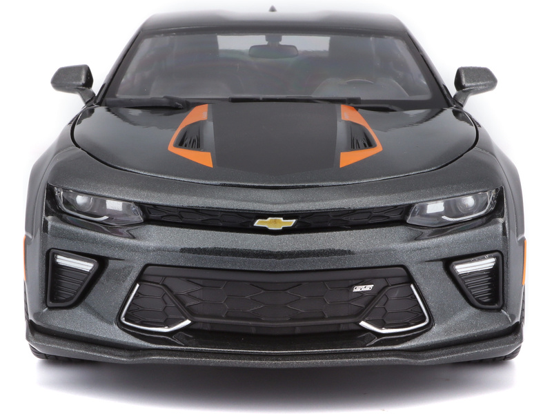 Maisto Chevrolet Camaro 2017 50. výročí 1:18 šedá metalíza