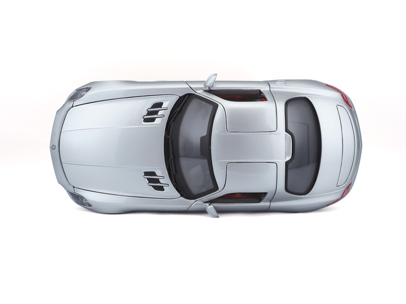 Maisto Mercedes-Benz SLS AMG 1:18 stříbrná