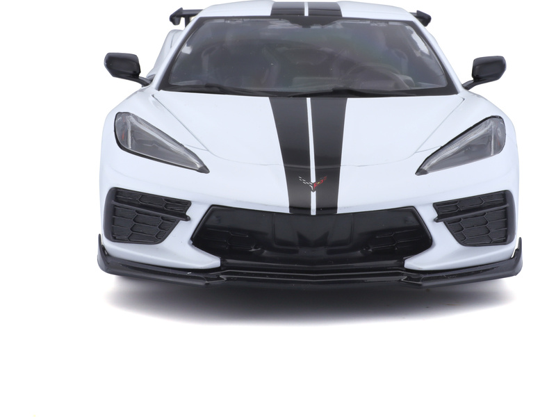 Maisto Chevrolet Corvette Stingray Coupe 2020 1:18 bílá