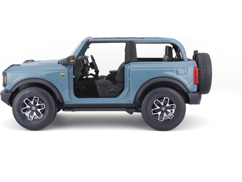 Maisto Ford Bronco Badlands 2021 1:18 modrá
