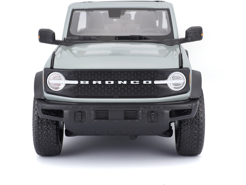 Maisto Ford Bronco Badlands 2021 1:18 kaktusově šedá