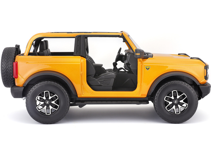 Maisto Ford Bronco Badlands 2021 1:18 oranžová